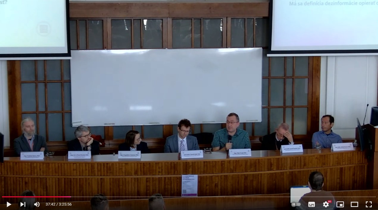 Diskusia o dezinformáciách
